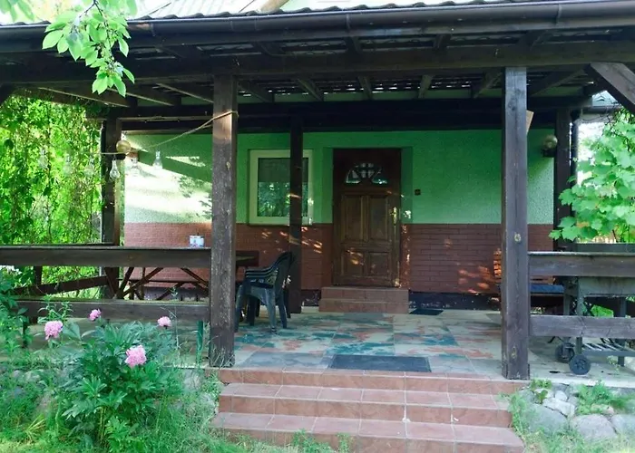 Holiday home Zielony Domek Nowe Guty